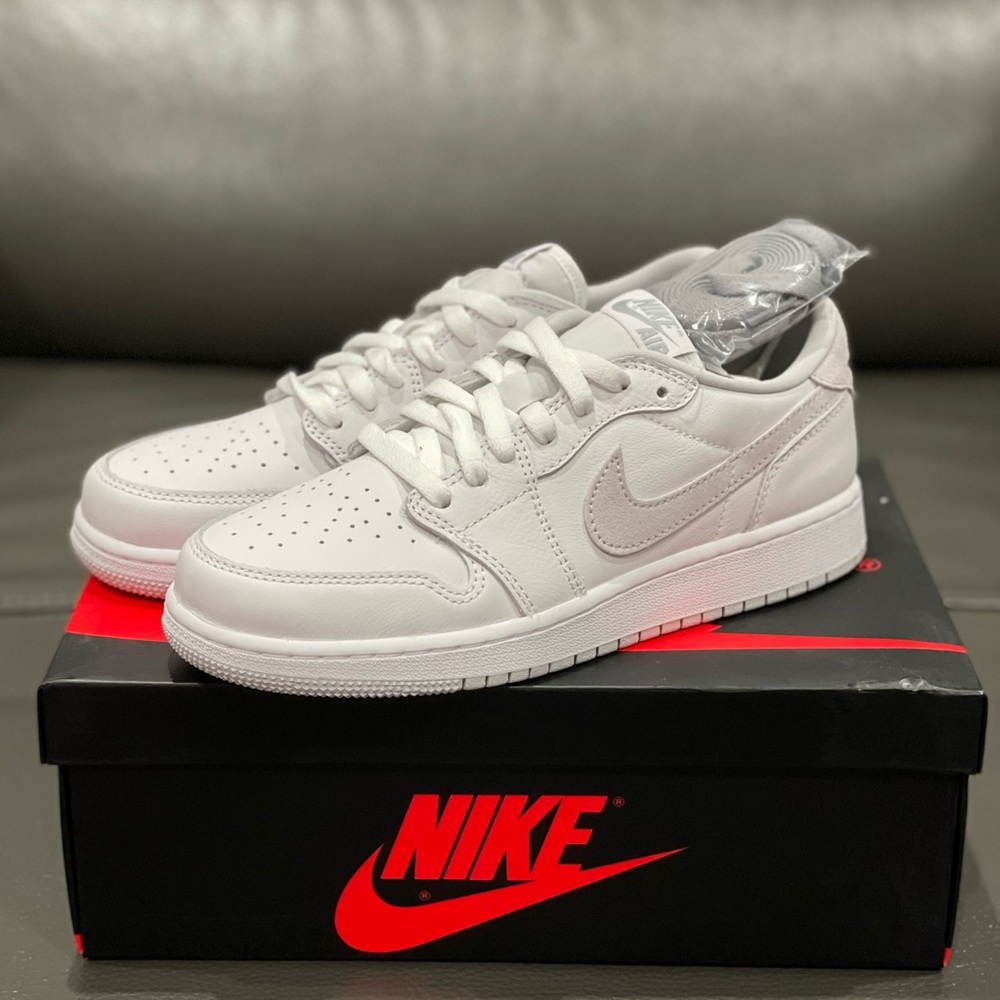 AIR JORDAN 1 LOW (GS) - PARTICLE GREY/WHITE